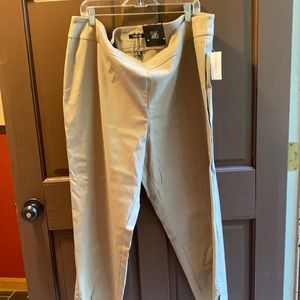 Roz & Ali ankle length trousers Classic fit.